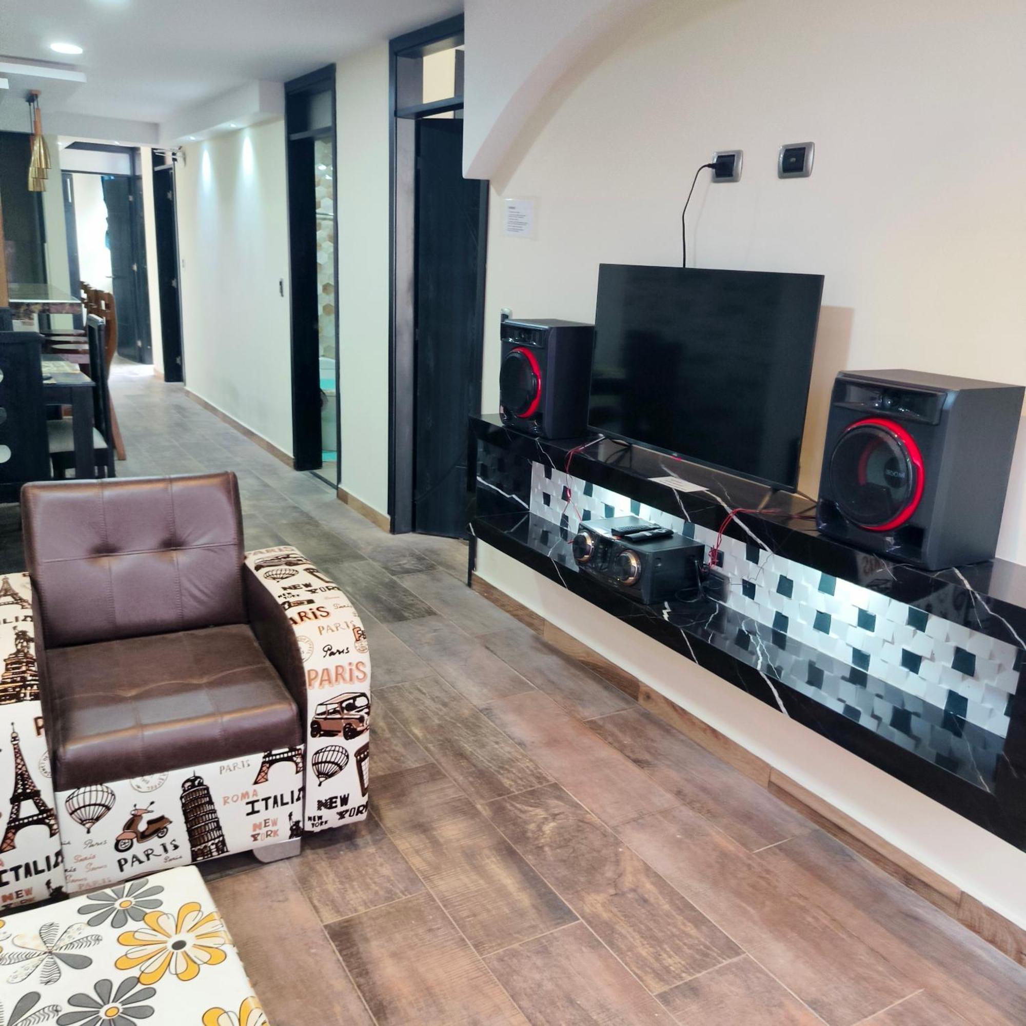 Torres Buambiles 2 Apartment
